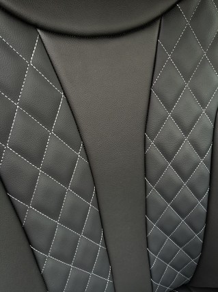 Η απόλυτη πολυτέλεια και προστασία στα καθίσματα του αυτοκινήτου σας, με τη νέα σειρά καλυμμάτων LUX από τεχνόδερμα υψηλής ποιότητας