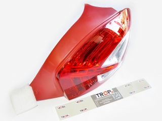 LED Φανάρι για Peugeot 208 Μοντ: 2012 έως 2015 – Φωτογραφία από Trop.gr