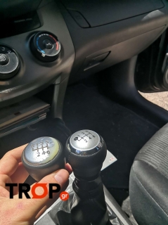 Σύγκριση παλαιού και νέου λεβιέ στο αυτοκίνητο μετά την τοποθέτηση – Φωτογραφία από Trop.gr